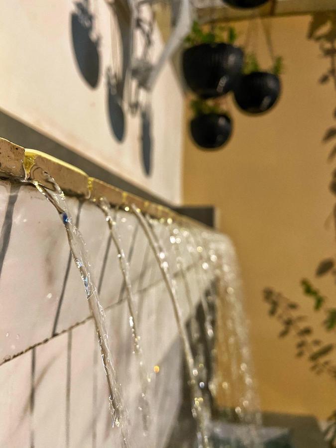 The Art Hotel By Via ורנאסי מראה חיצוני תמונה